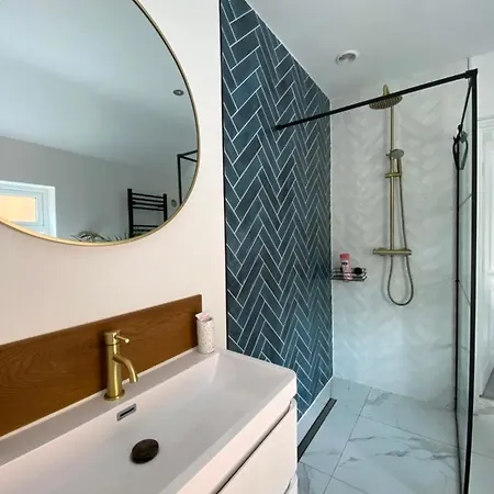 Luxury Spacious Renovated Townhouse Grantham Exterior photo