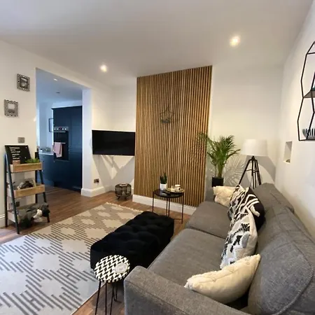 Luxury Spacious Renovated Townhouse Grantham Exterior photo