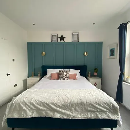 Luxury Spacious Renovated Townhouse Grantham Exterior photo