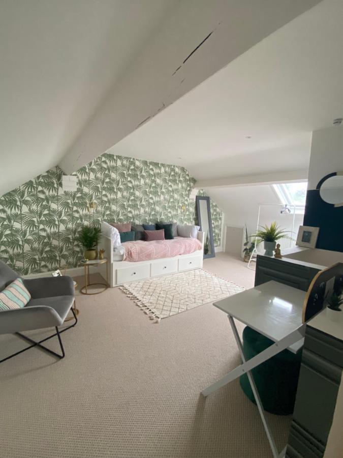 Luxury Spacious Renovated Townhouse Holiday home *