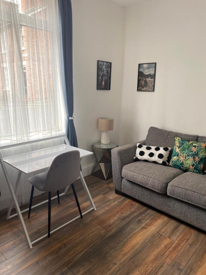 Luxury Spacious Renovated Townhouse Holiday home